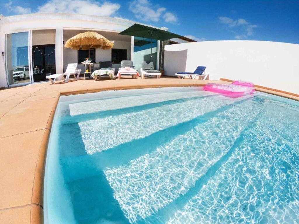 Villa Baroli Amplia Piscina Privada Climatizada Playa Blanca  Exterior photo