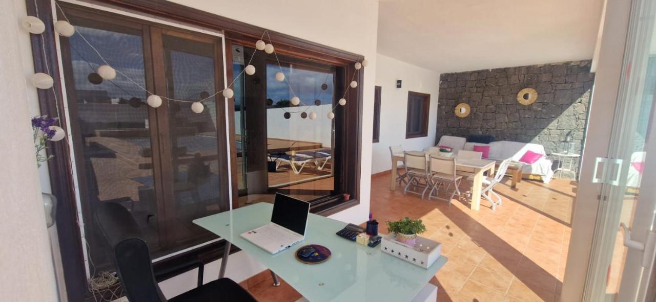 Villa Baroli Amplia Piscina Privada Climatizada Playa Blanca  Exterior photo